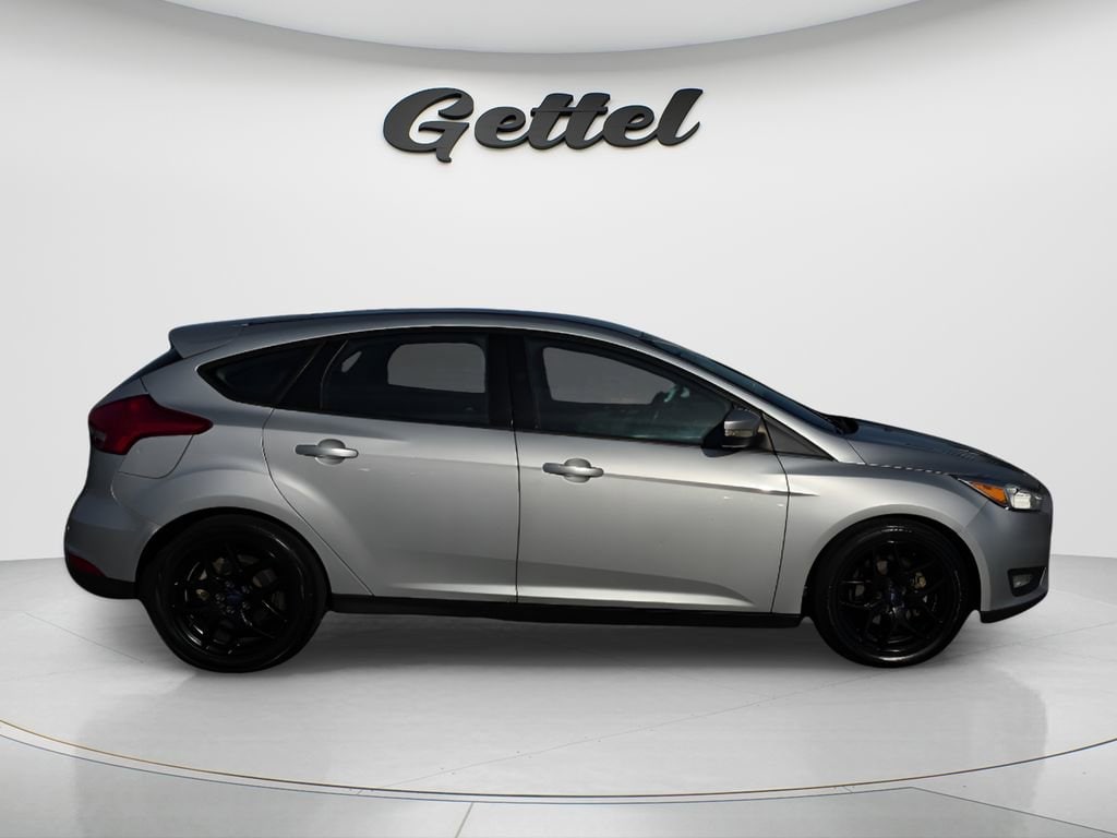 Used 2016 Ford Focus SE Hatchback