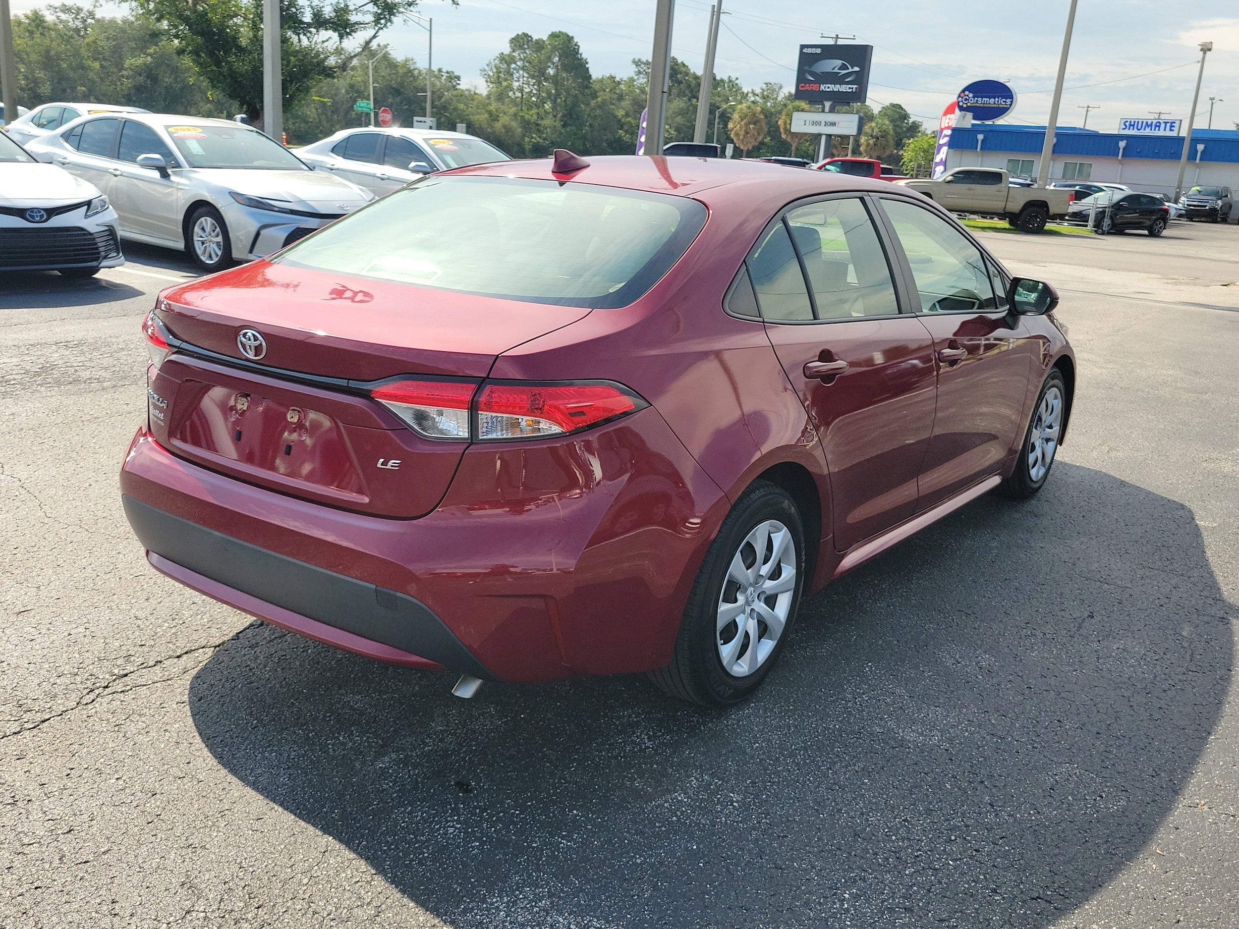 2022 Toyota Corolla LE photo 2