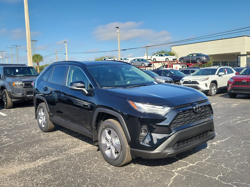 New 2025 Toyota RAV4 Hybrid XLE SUV