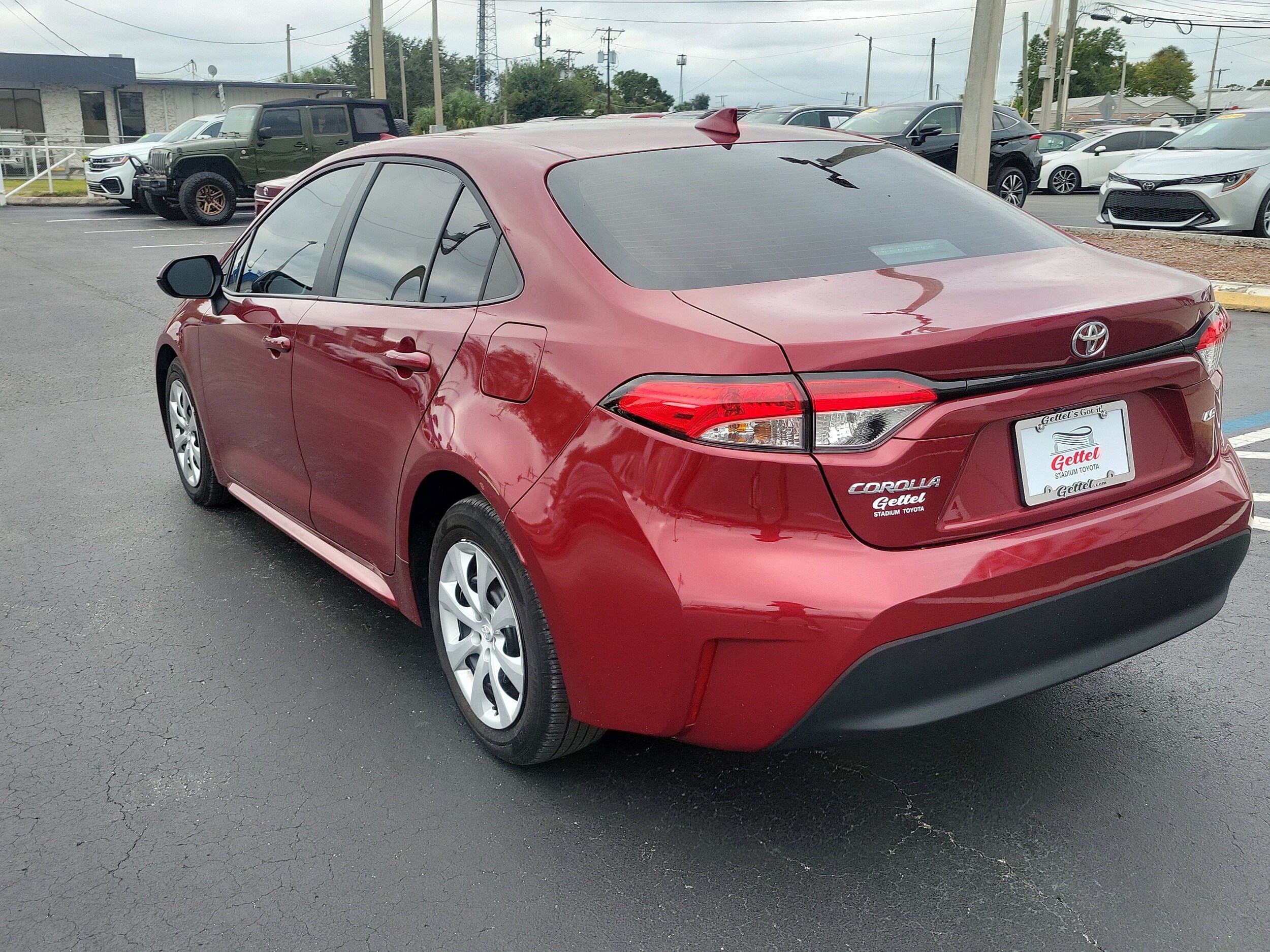 2025 Toyota Corolla LE photo 4