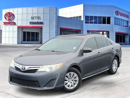 2014 Toyota Camry SE Sedan