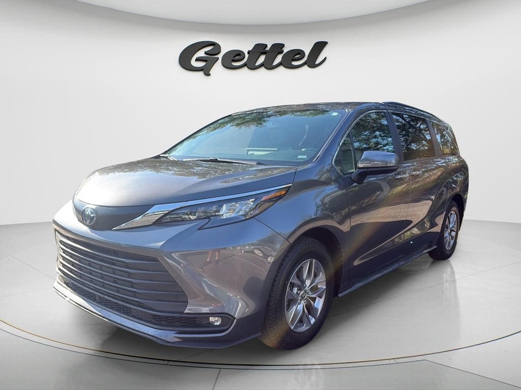 Certified 2025 Toyota Sienna XLE 8 Passenger Van Passenger Van