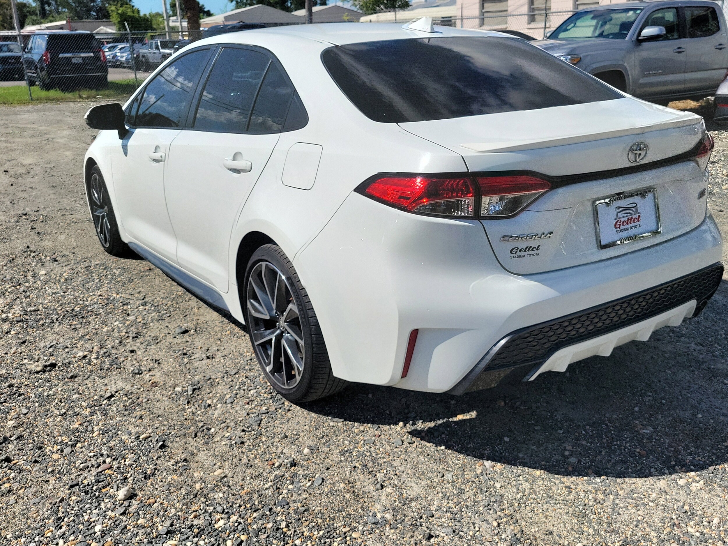 2022 Toyota Corolla SE photo 3