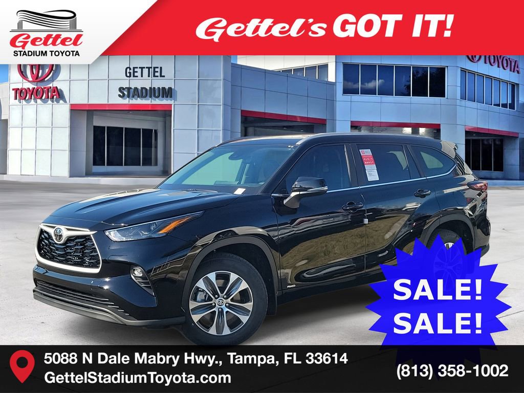 2026 Toyota Highlander XLE's photo