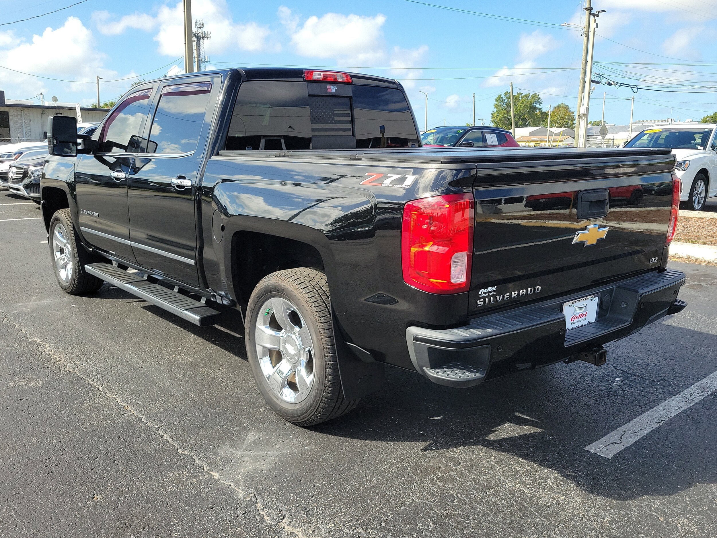 2018 Chevrolet Silverado 1500 LTZ photo 3