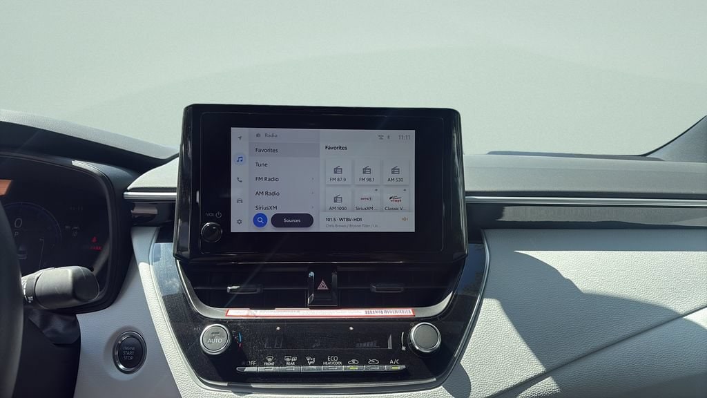 2026 Toyota Corolla SE - Photo 14