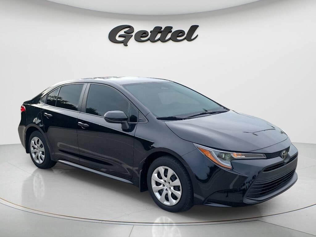 Used 2023 Toyota Corolla LE Sedan