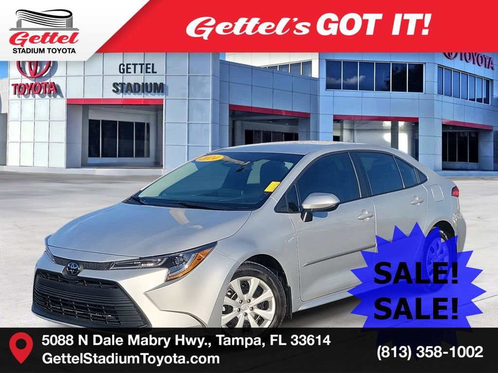 2024 Toyota Corolla LE's photo