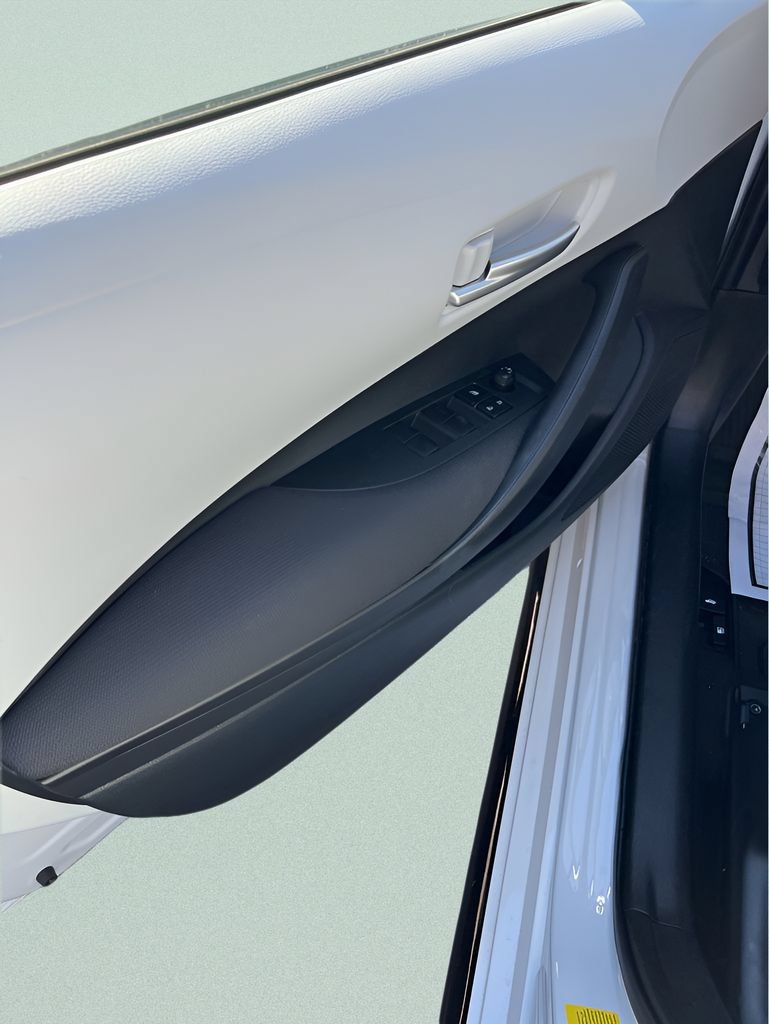 2026 Toyota Corolla SE - Photo 6
