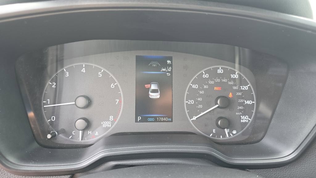 2025 Toyota Corolla LE - Photo 22