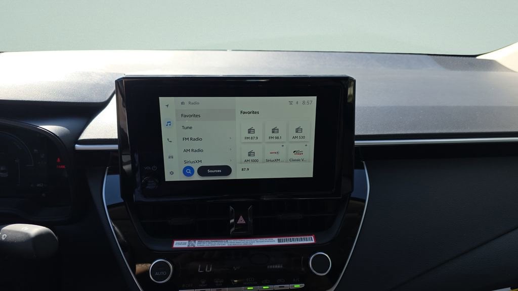 2026 Toyota Corolla LE - Photo 14