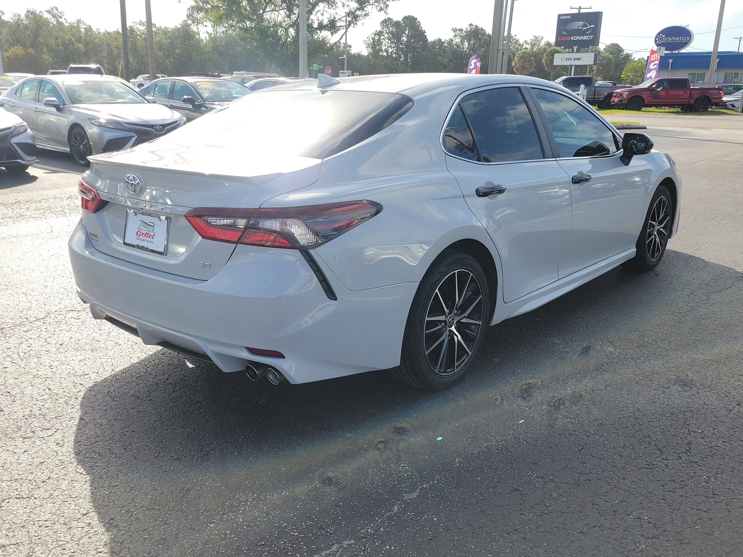 2024 Toyota Camry SE photo 2