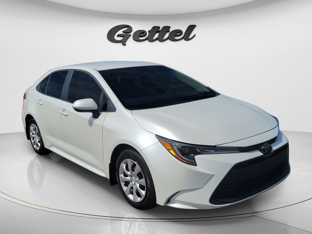 Certified 2025 Toyota Corolla LE Sedan