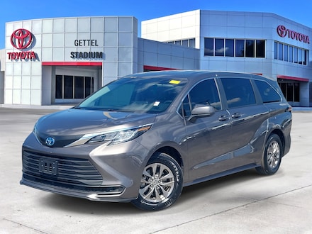 2023 Toyota Sienna LE 8 Passenger Van Passenger Van