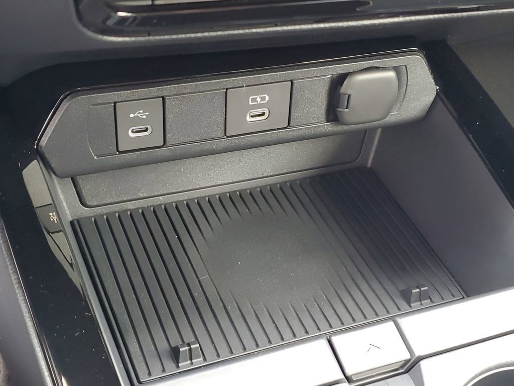 2026 Toyota Prius Plug-in Hybrid XSE - Photo 26