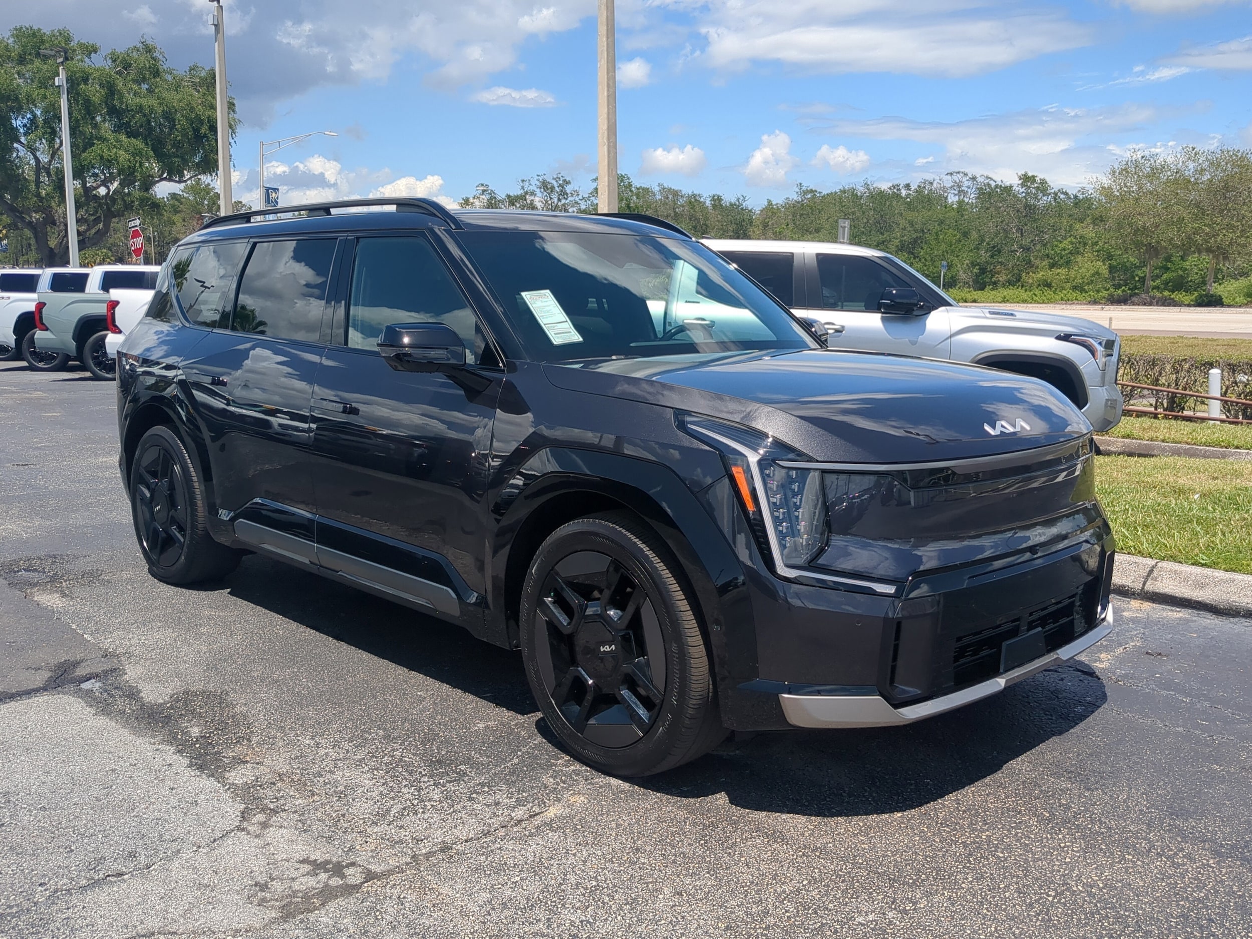 Used 2024 Kia Ev9 GT-Line with VIN KNDAEFS52R6035067 for sale in Tampa, FL