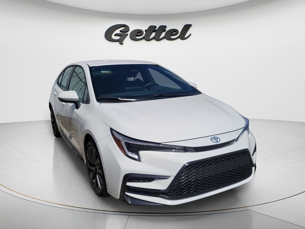 2026 Toyota Corolla SE - Photo 2