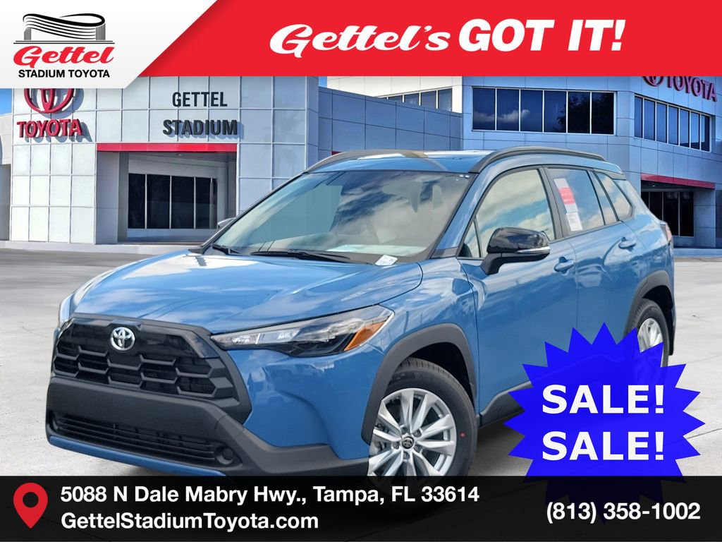 2026 Toyota Corolla Cross LE's photo