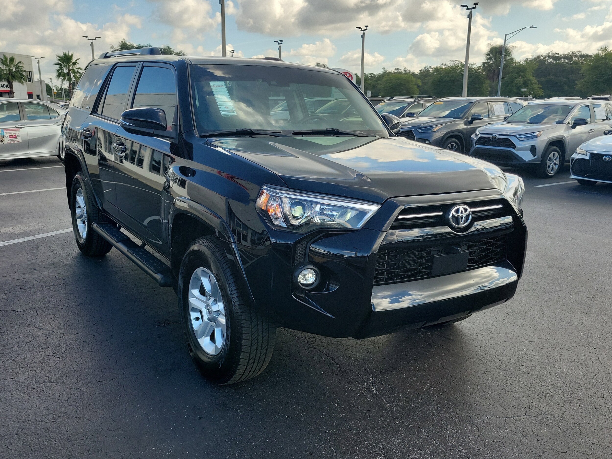 2023 Toyota 4Runner SR5 Premium photo 2