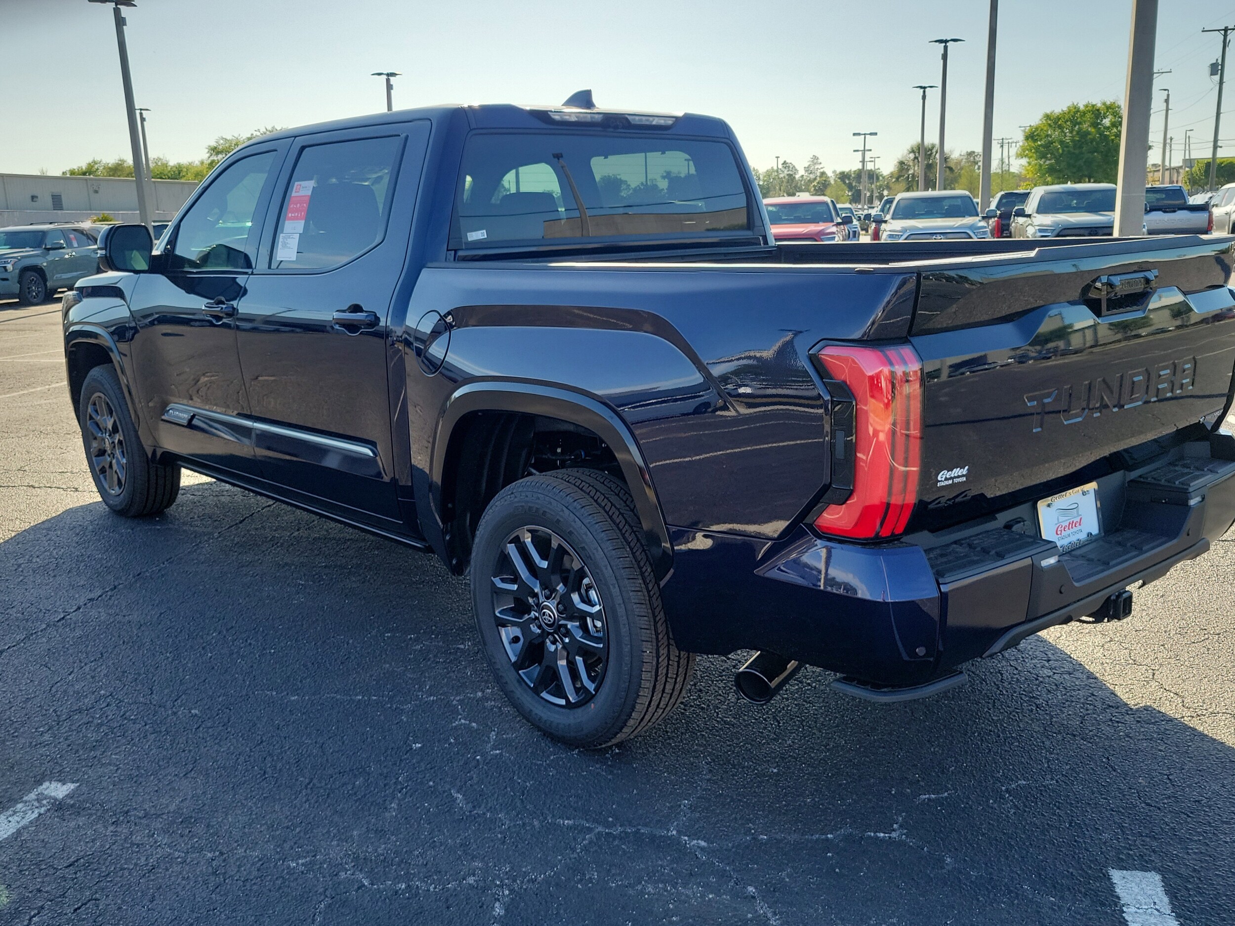 2025 Toyota Tundra Platinum photo 4