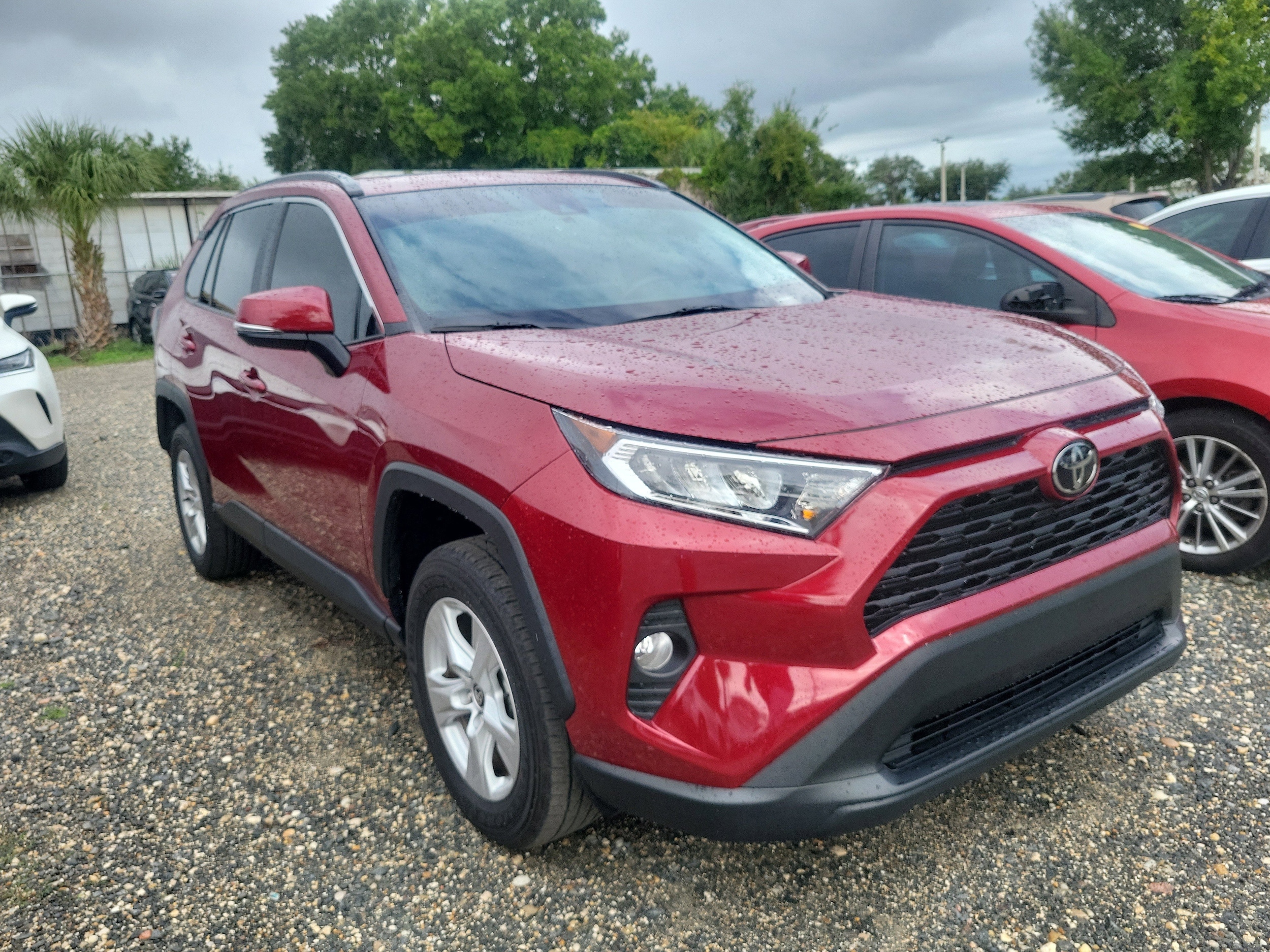 Used 2021 Toyota RAV4 XLE with VIN 2T3W1RFV4MW167610 for sale in Kansas City