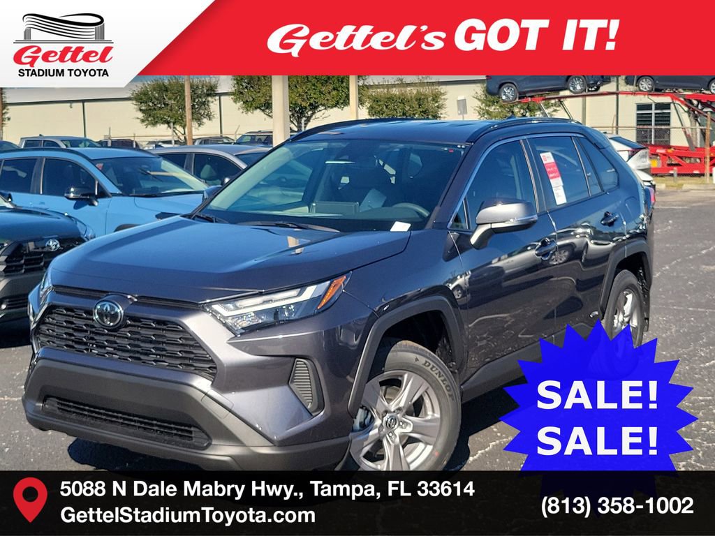 2025 Toyota RAV4 XLE's photo