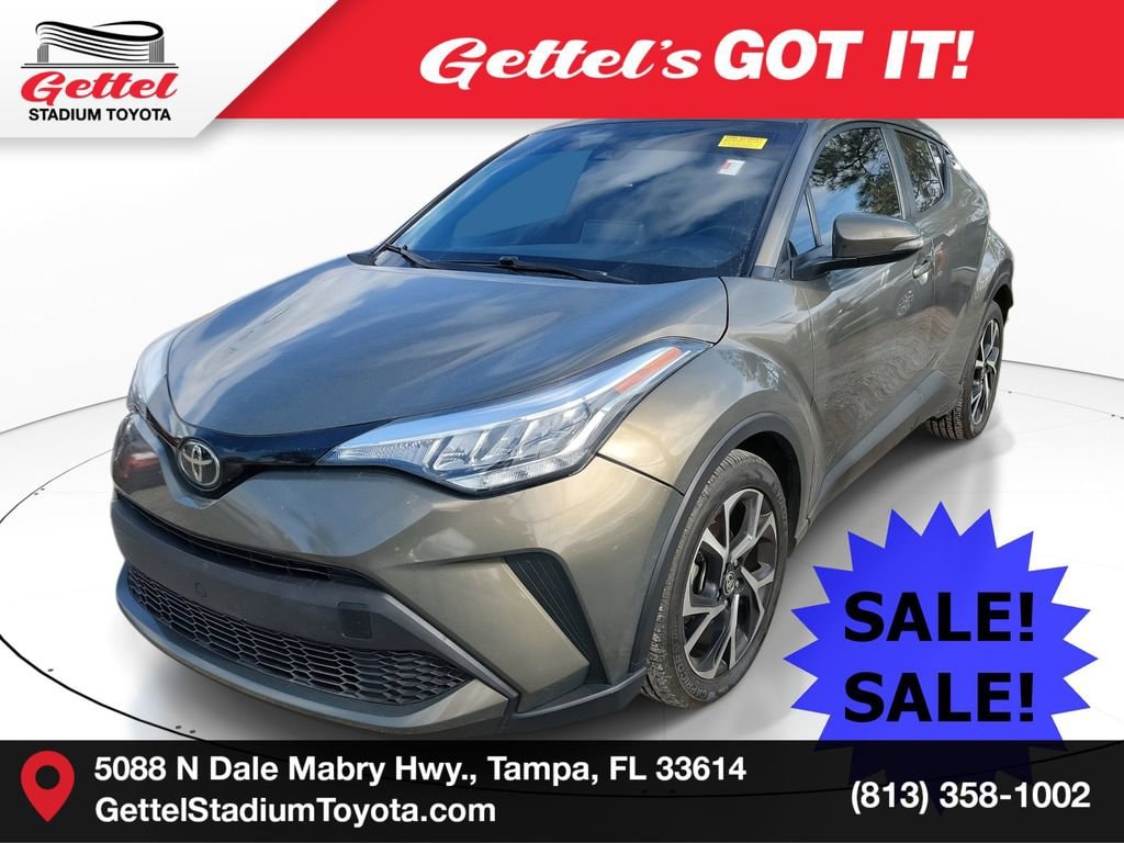 2021 Toyota C-HR XLE's photo