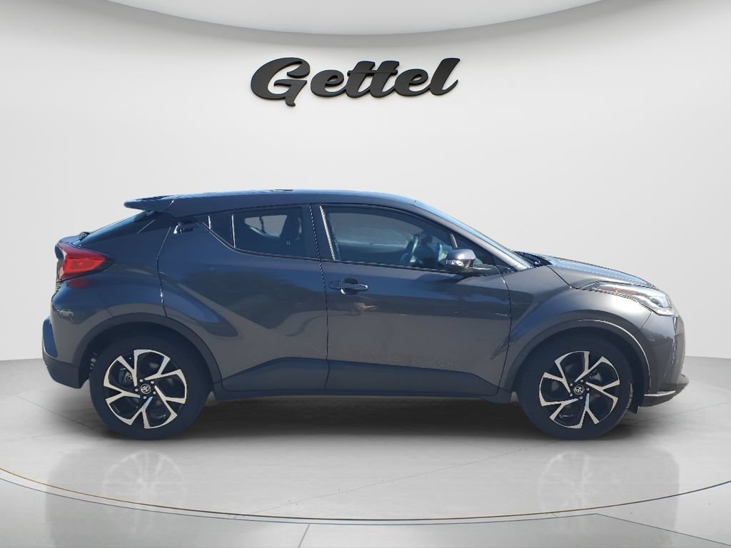 Used 2022 Toyota C-HR XLE SUV