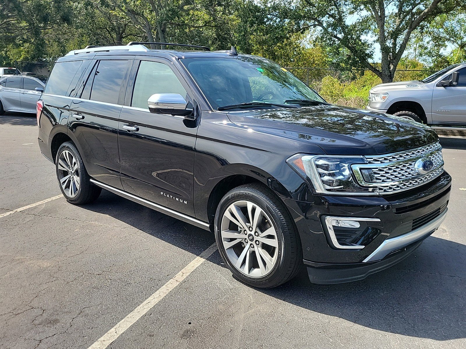 Used 2020 Ford Expedition Platinum with VIN 1FMJU1LT9LEA74752 for sale in Tampa, FL