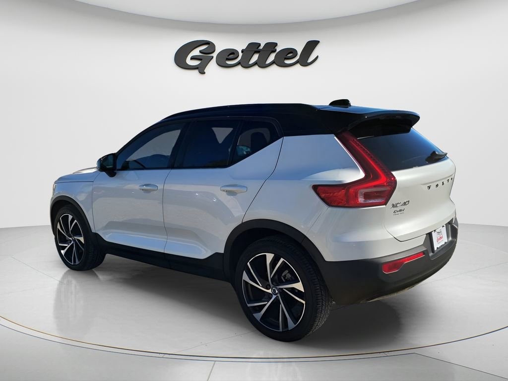 Used 2021 Volvo XC40 T5 R-Design SUV
