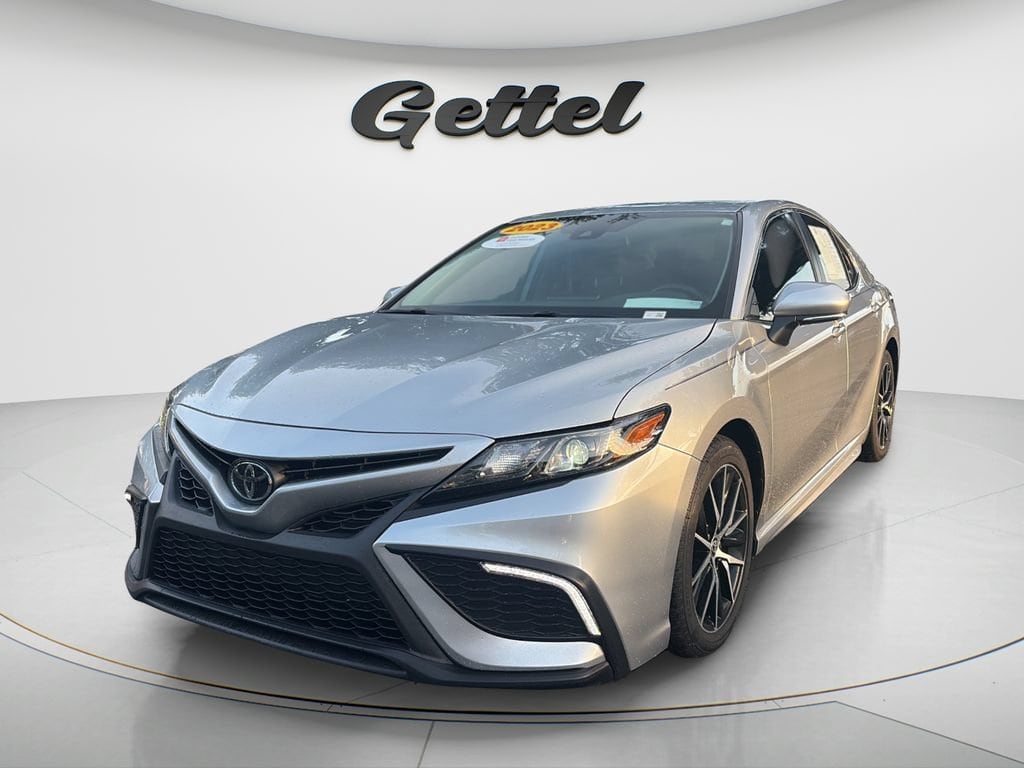 Used 2023 Toyota Camry SE Sedan
