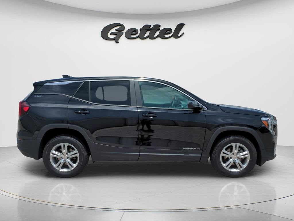 Used 2024 GMC Terrain SLE SUV