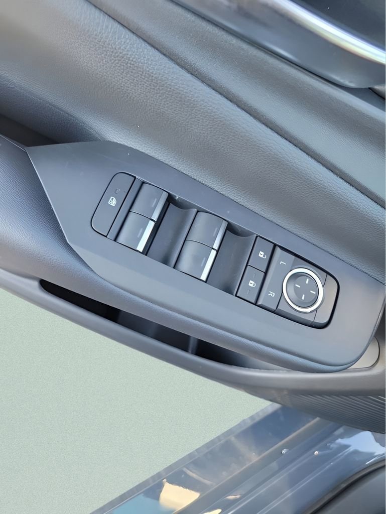 2026 Toyota Prius Plug-in Hybrid XSE - Photo 16