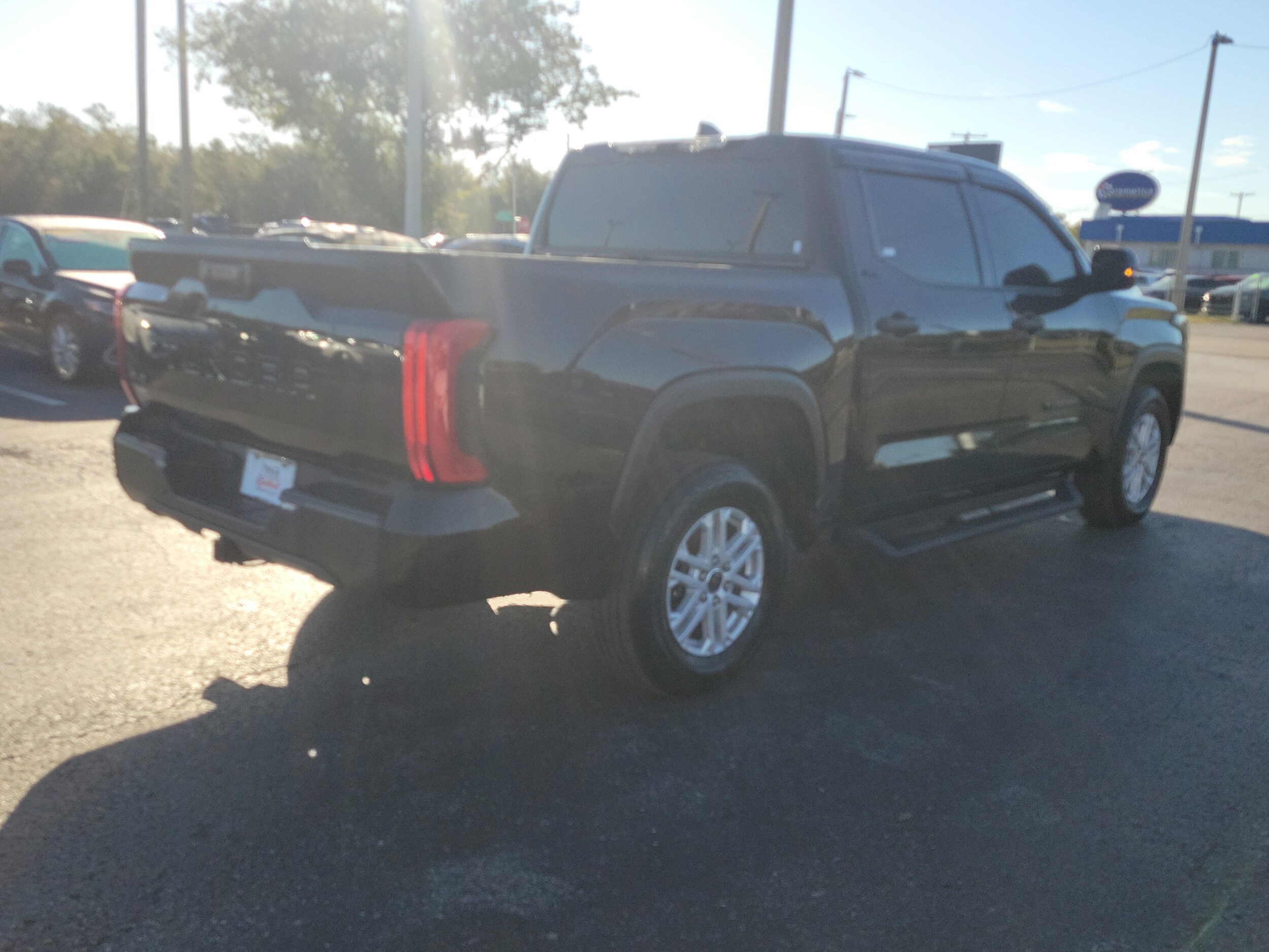 2024 Toyota Tundra SR5 CrewMax photo 3