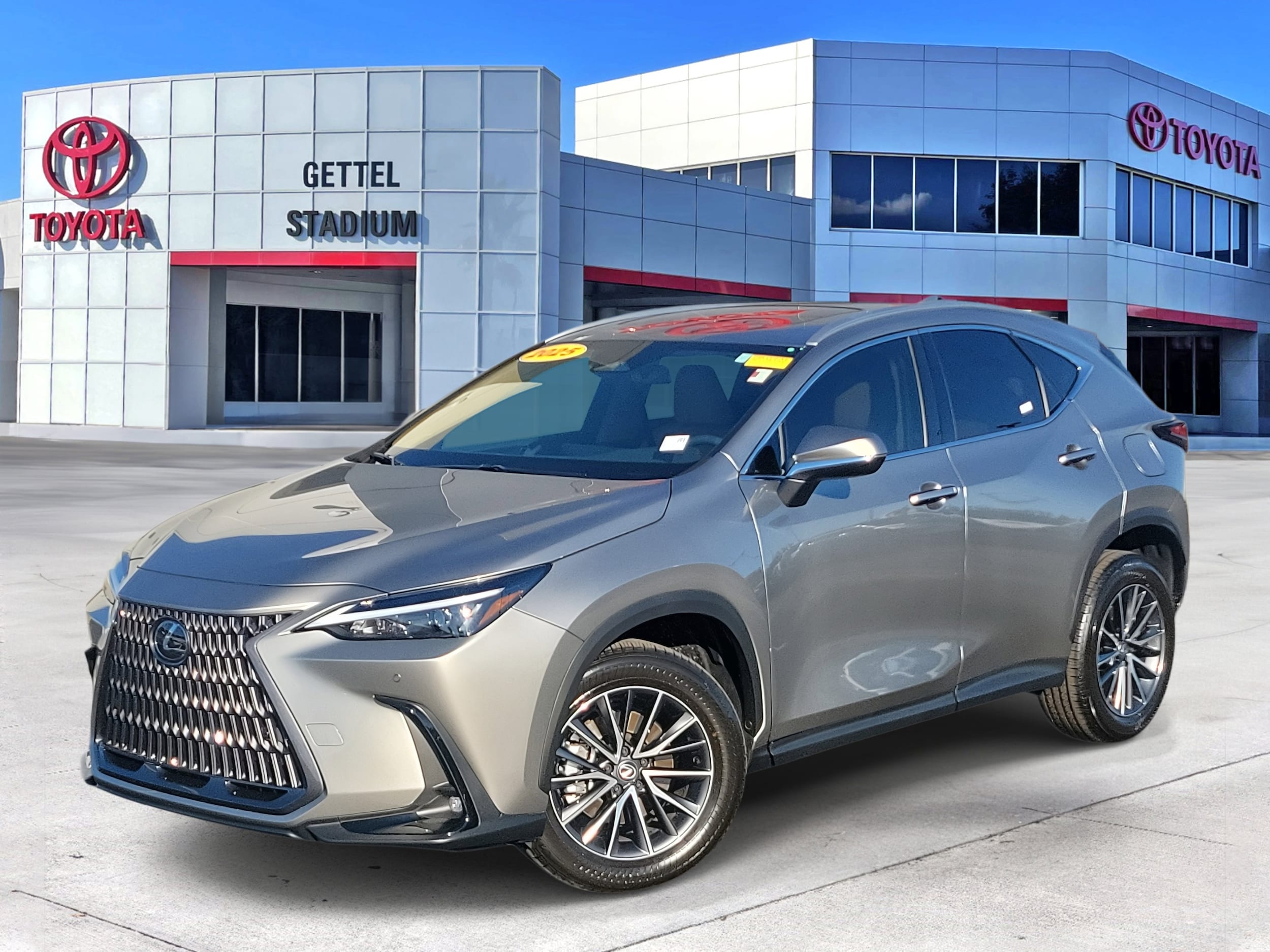 2025 Lexus NX 250's photo