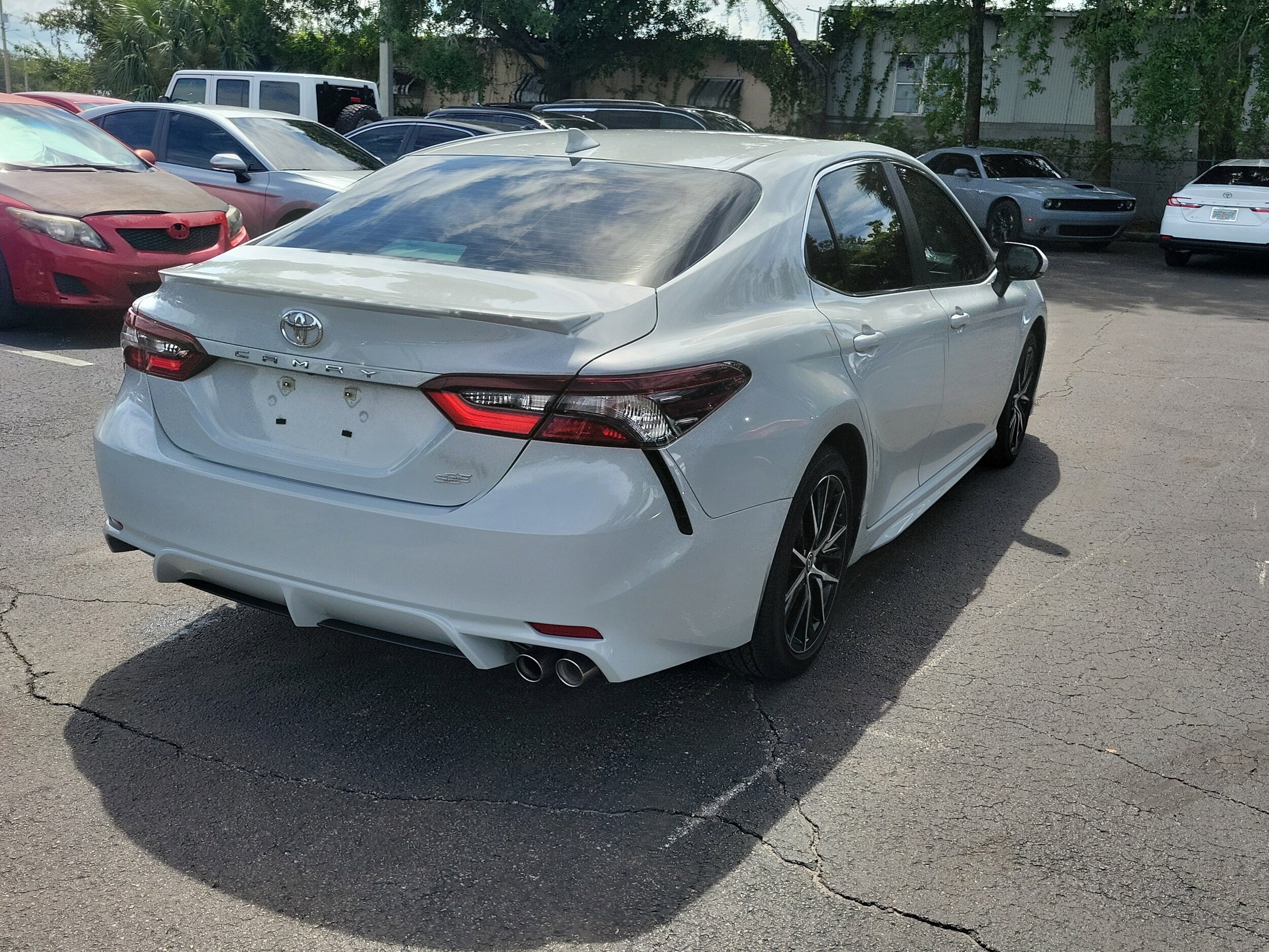 2024 Toyota Camry SE photo 3