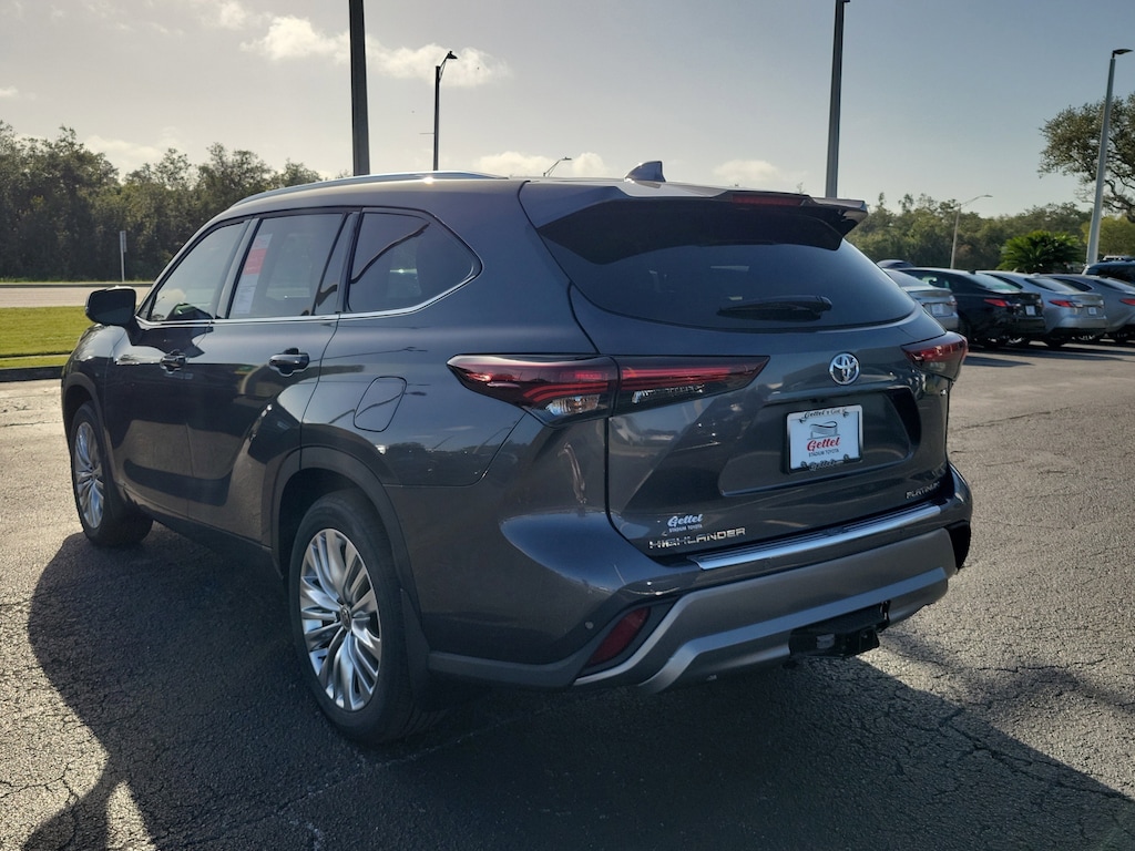 New 2025 Toyota Highlander Hybrid Platinum SUV
