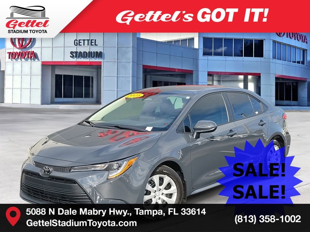 2025 Toyota Corolla LE's photo