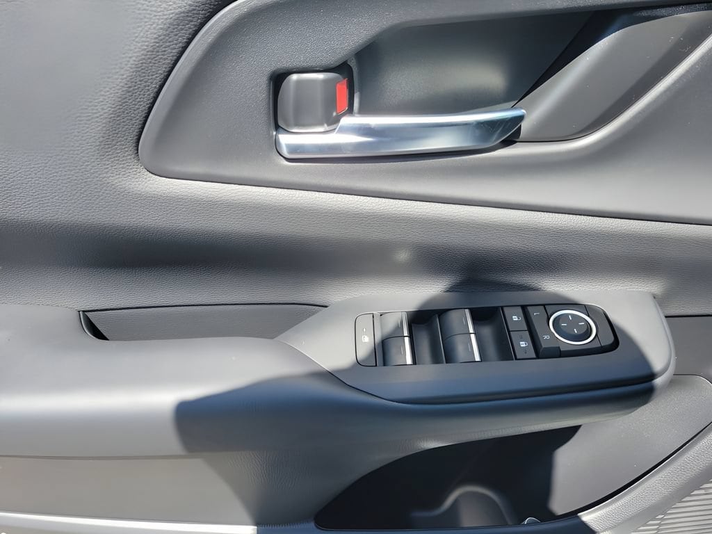 2026 Toyota Prius Plug-in Hybrid XSE - Photo 15