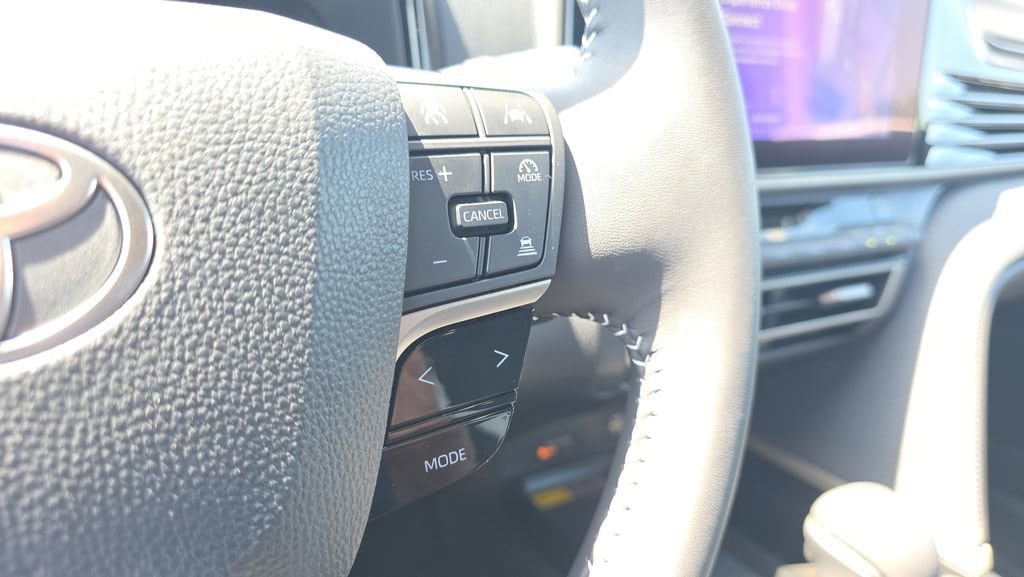 2026 Toyota Camry SE - Photo 20