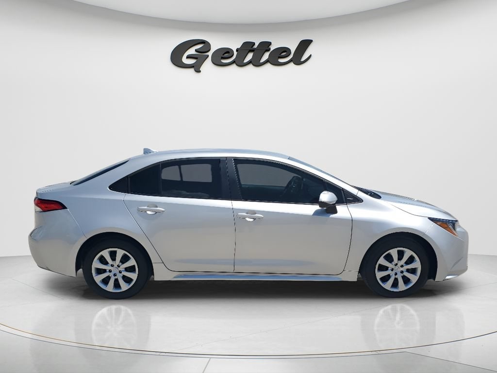 Used 2025 Toyota Corolla LE Sedan