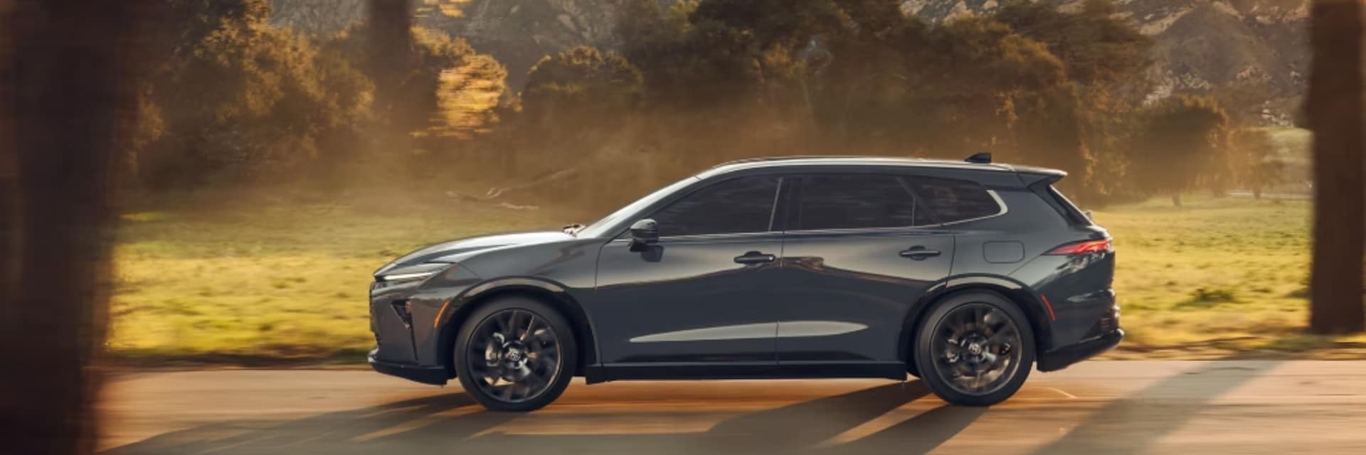 2025%20Toyota%20Crown%20Signia.png
