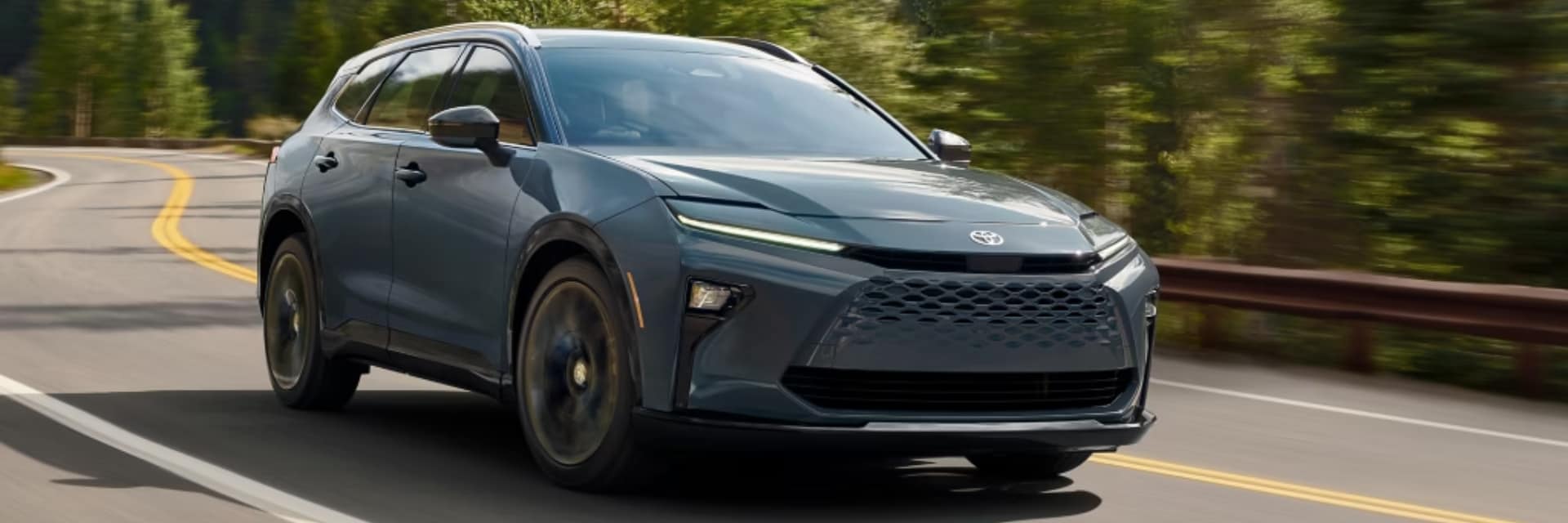 2025%20Toyota%20Crown%20Signia%20.png