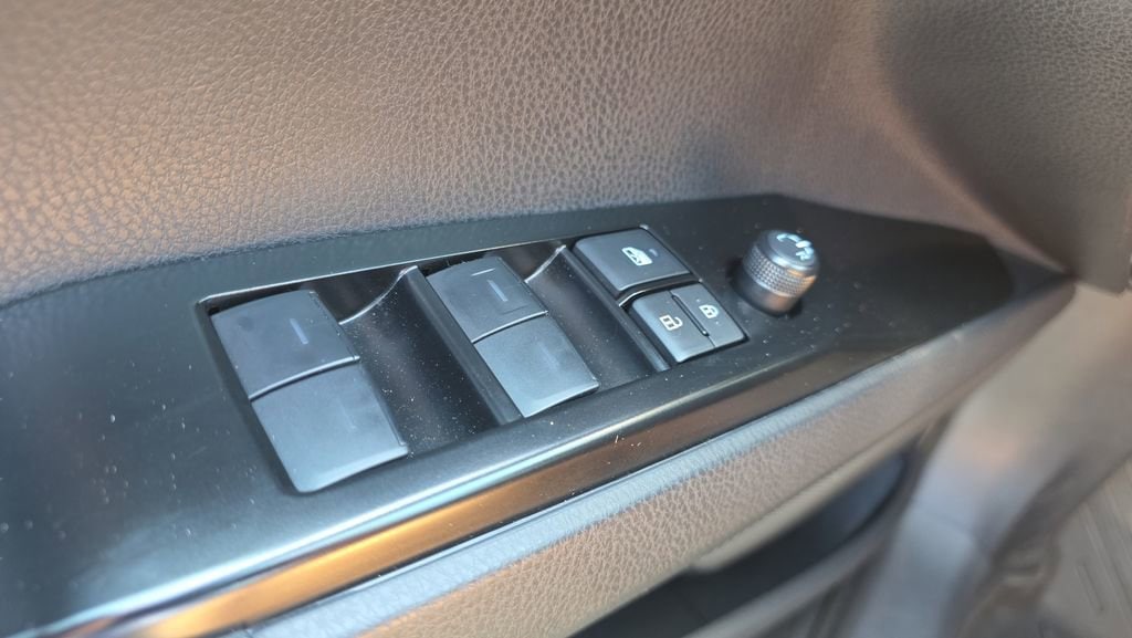 2026 Toyota Camry SE - Photo 18