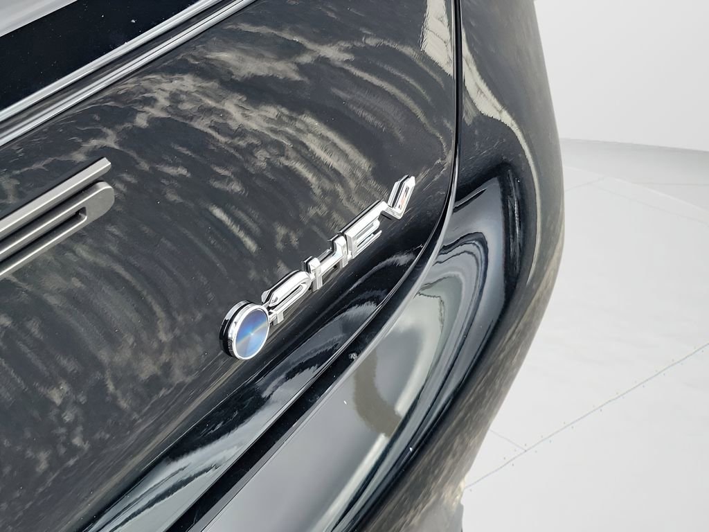 2026 Toyota Prius Plug-in Hybrid XSE Premium - Photo 7