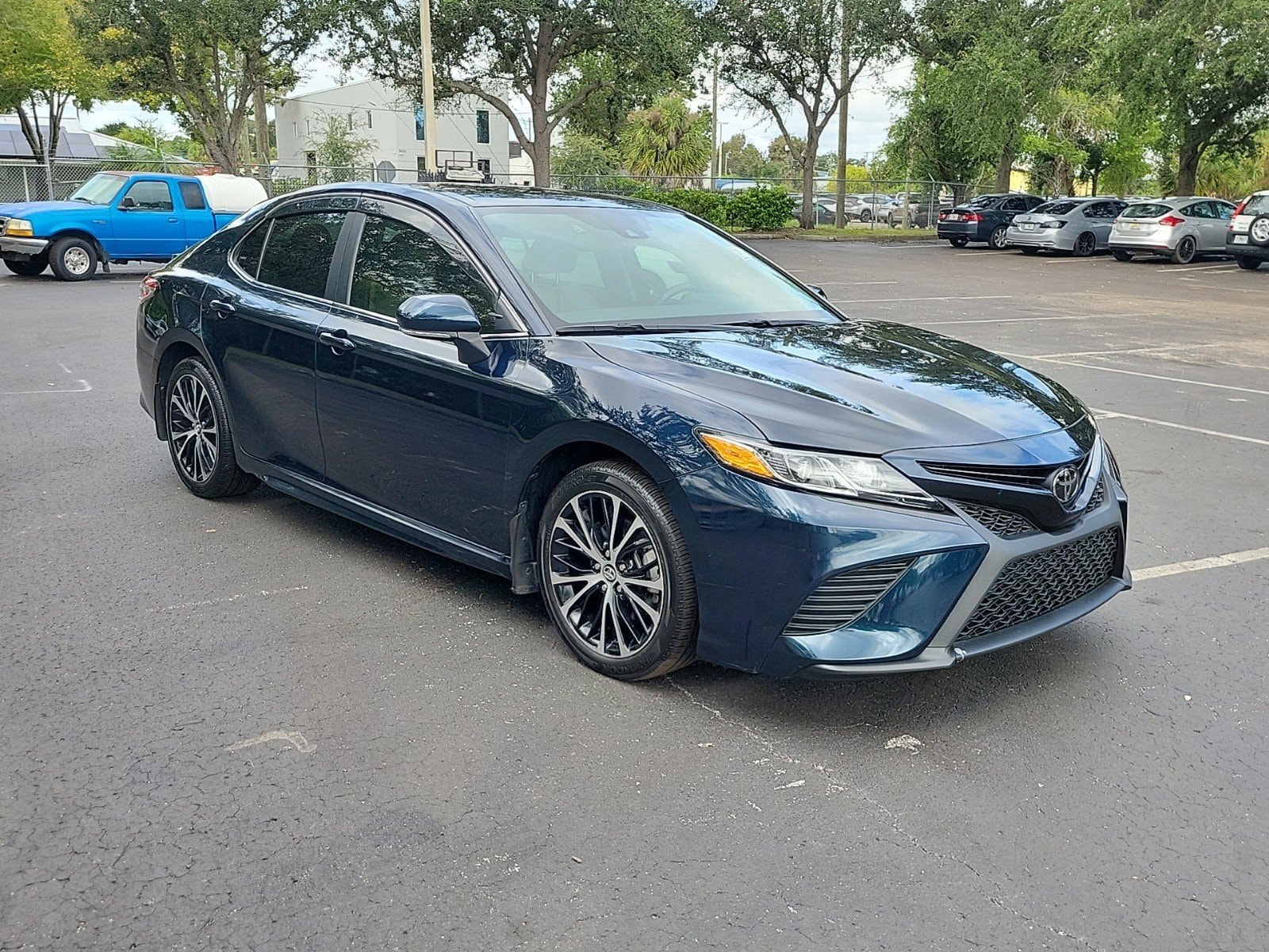 Used 2020 Toyota Camry SE with VIN 4T1M11AK4LU916158 for sale in Tampa, FL