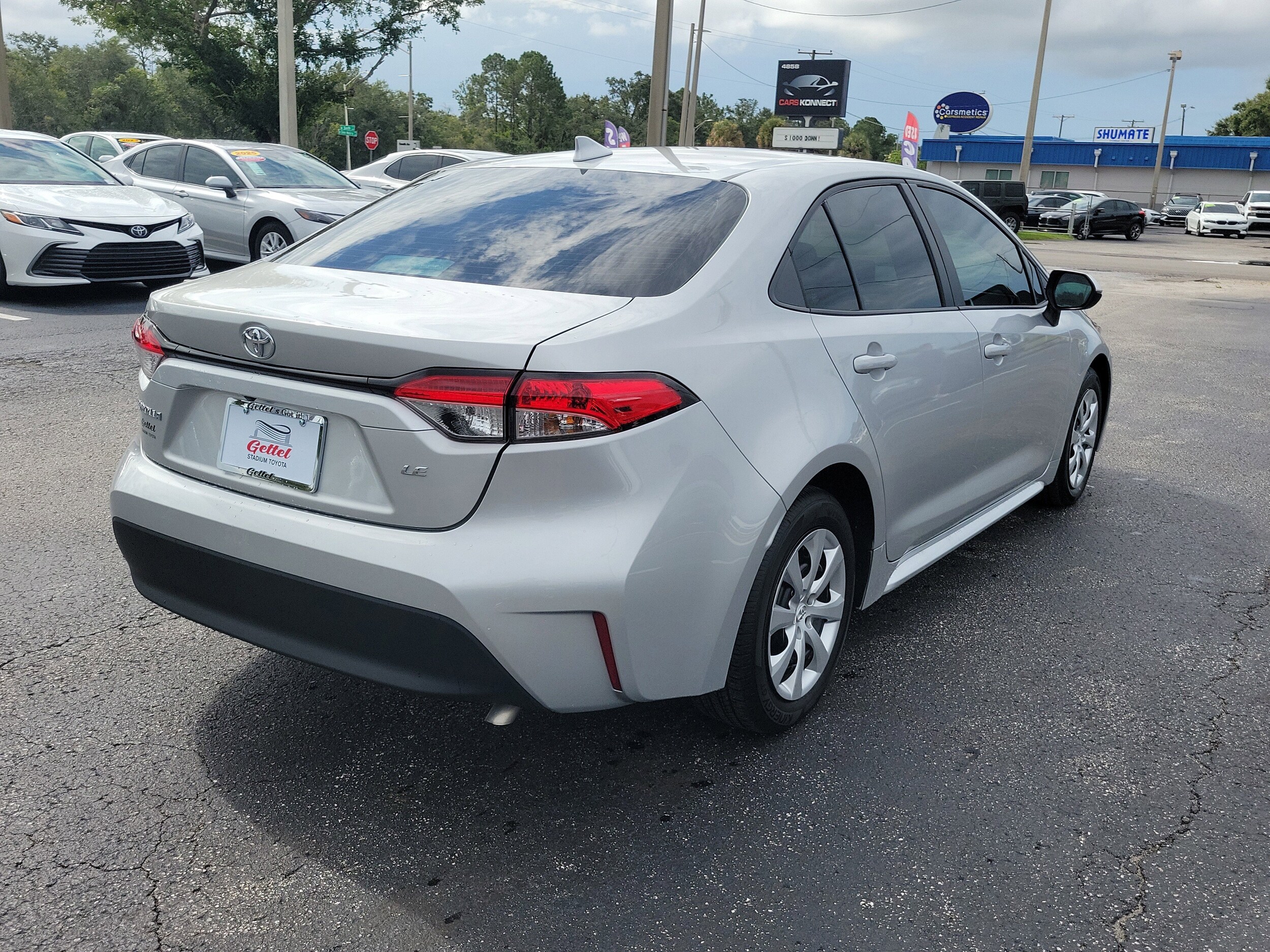 2024 Toyota Corolla LE photo 3