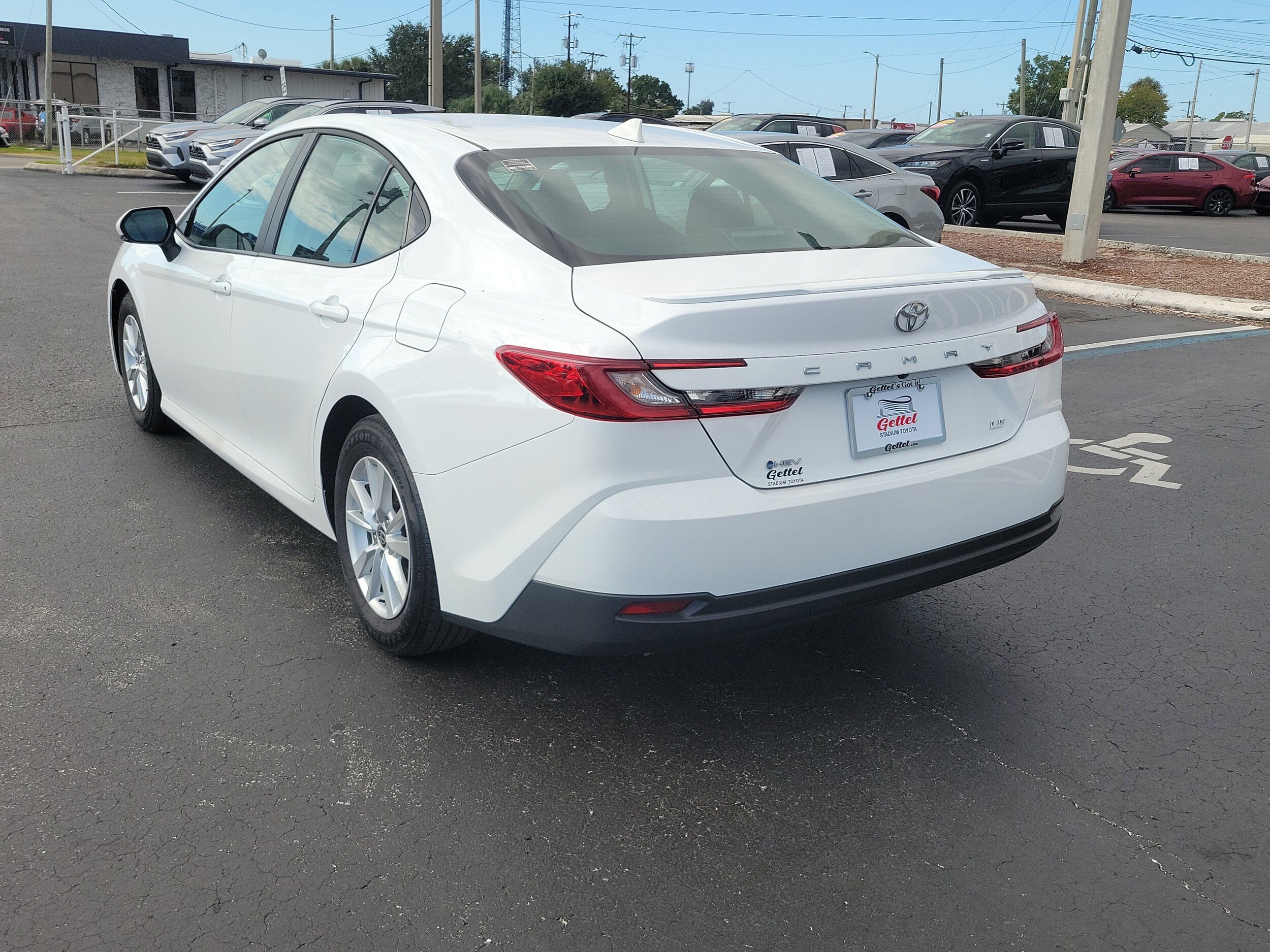 2025 Toyota Camry LE photo 4