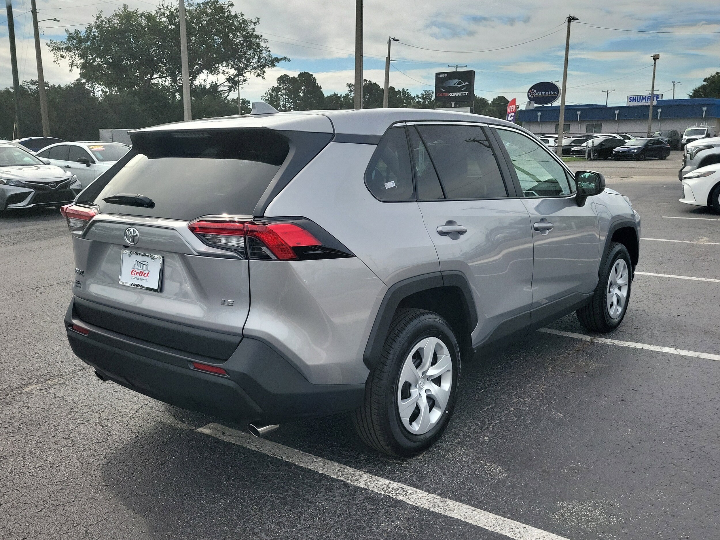 2025 Toyota RAV4 LE photo 2