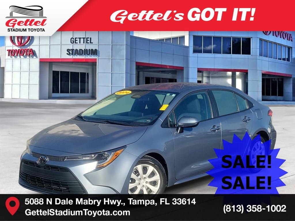 2024 Toyota Corolla LE's photo